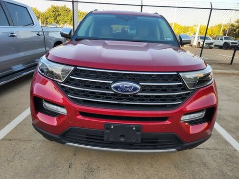 Used 2020 Ford Explorer XLT w/ Equipment Group 202A RWD image 2