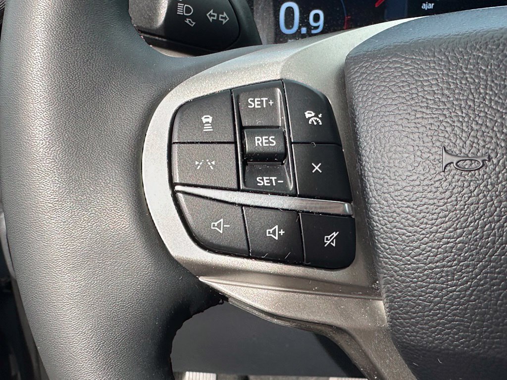 Used 2025 Ford Explorer Active w/ Active Comfort Package AWD/4WD image 27