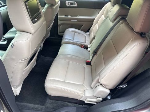 Used 2011 Ford Explorer XLT w/ 202A Rapid Spec Order Code AWD/4WD image 10