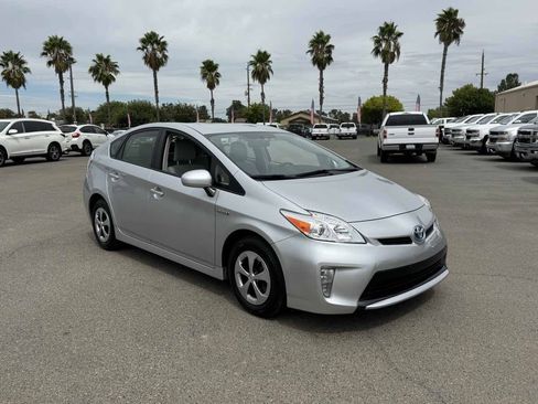 Used 2013 Toyota Prius Two FWD image 2