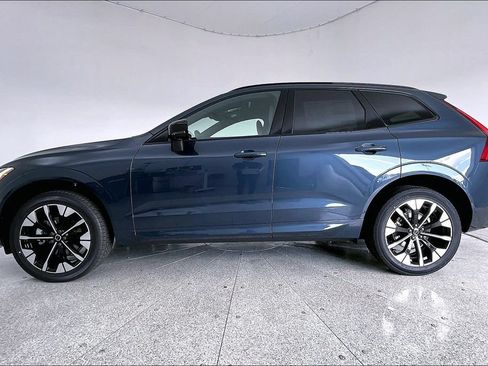 New 2026 Volvo XC60 B5 Plus w/ Protection Package Premier AWD/4WD image 6