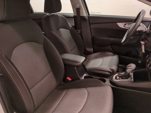 Certified 2024 Kia Forte LXS w/ LXS Technology Package image 12