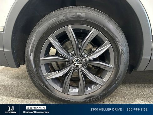 Used 2022 Volkswagen Tiguan SE AWD/4WD image 10