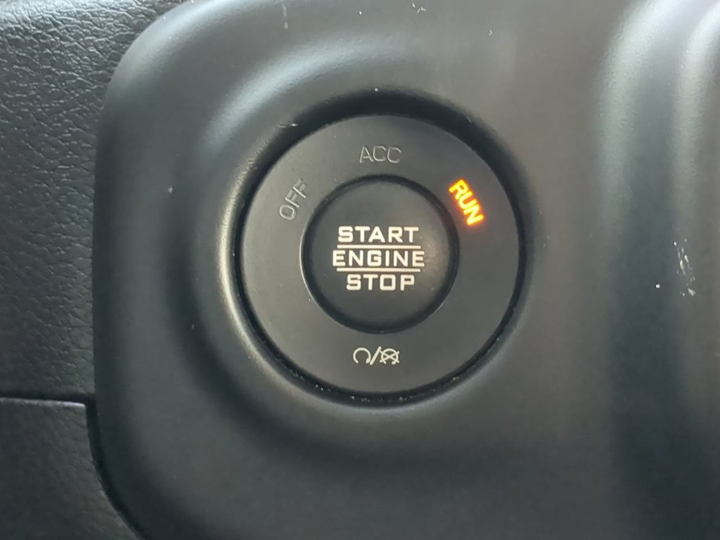 Used 2021 Jeep Gladiator Rubicon AWD/4WD image 35