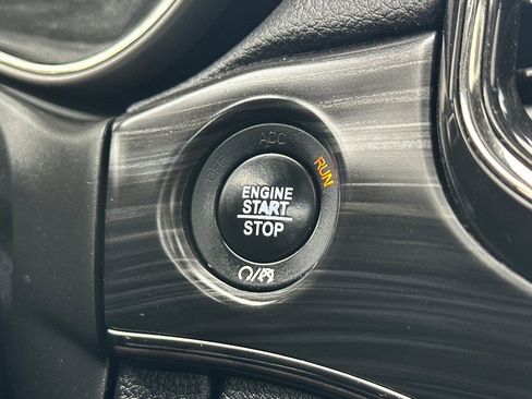 Used 2021 Jeep Grand Cherokee Limited X RWD image 24