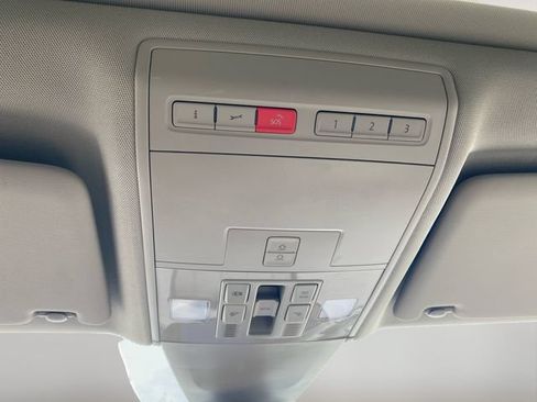 Used 2019 Volkswagen Atlas SEL FWD image 29