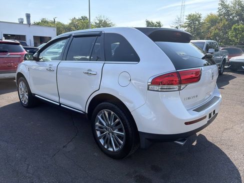 Used 2014 Lincoln MKX AWD w/ Equipment Group 102A image 3
