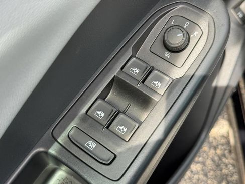 Certified 2023 Volkswagen Taos SE AWD/4WD image 21