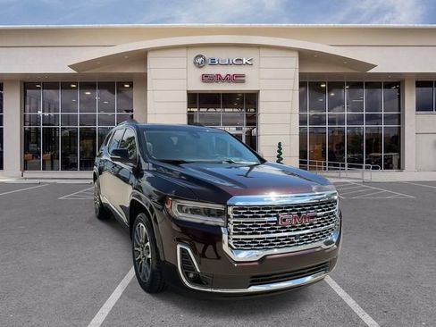 Used 2021 GMC Acadia Denali w/ Denali Technology Package FWD image 3