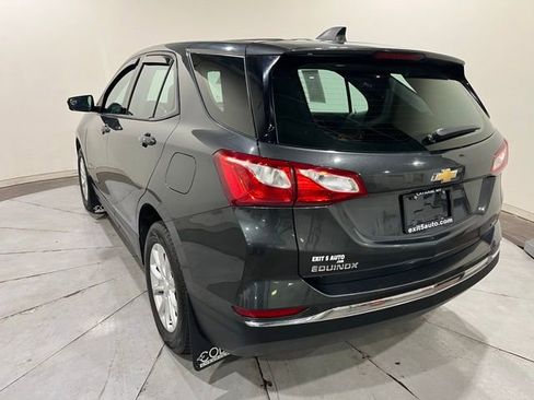Used 2018 Chevrolet Equinox LS image 11