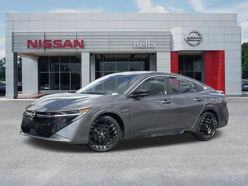 Certified 2026 Nissan Sentra SR w/ SR Premium Package FWD image 1