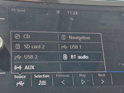 Used 2020 Volkswagen Tiguan SEL AWD/4WD image 24
