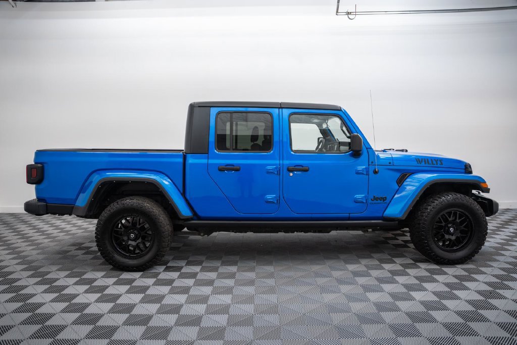Used 2021 Jeep Gladiator Sport AWD/4WD image 4