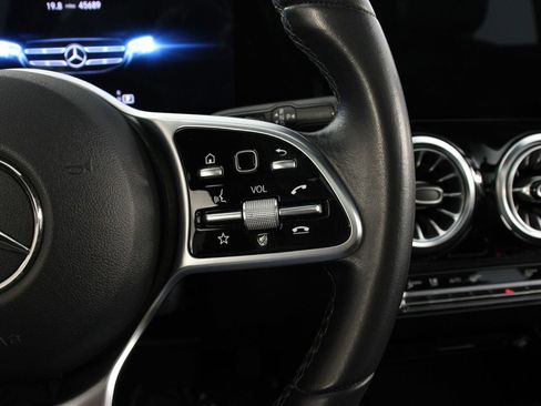 Used 2022 Mercedes-Benz GLA 250 4MATIC image 11