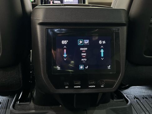 Used 2026 GMC Yukon Denali Ultimate AWD/4WD image 43