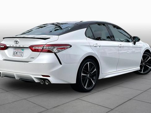 Used 2018 Toyota Camry XSE FWD image 11