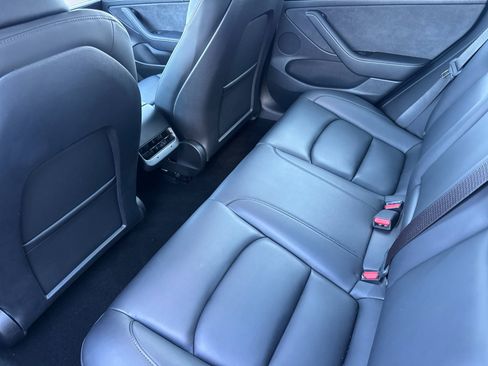 Used 2023 Tesla Model 3 Standard Range image 12