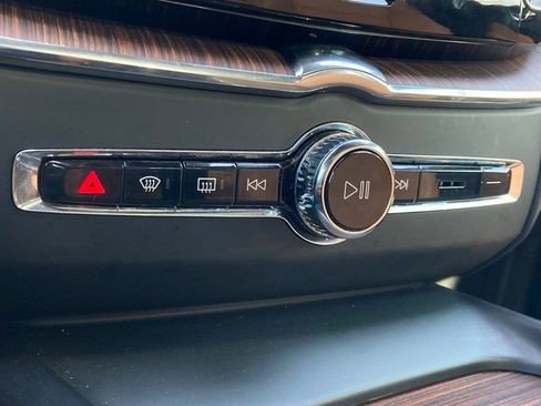 Used 2020 Volvo XC60 T5 Inscription w/ Protection Package Premier image 21