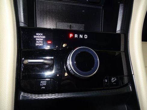 Used 2023 Jeep Grand Cherokee 4WD 4xe w/ Luxury Tech Group II image 12