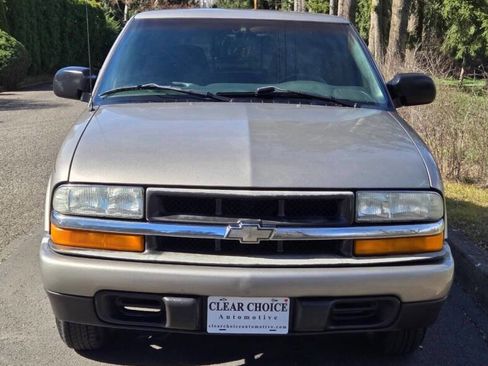 Used 2003 Chevrolet S10 Pickup LS image 5
