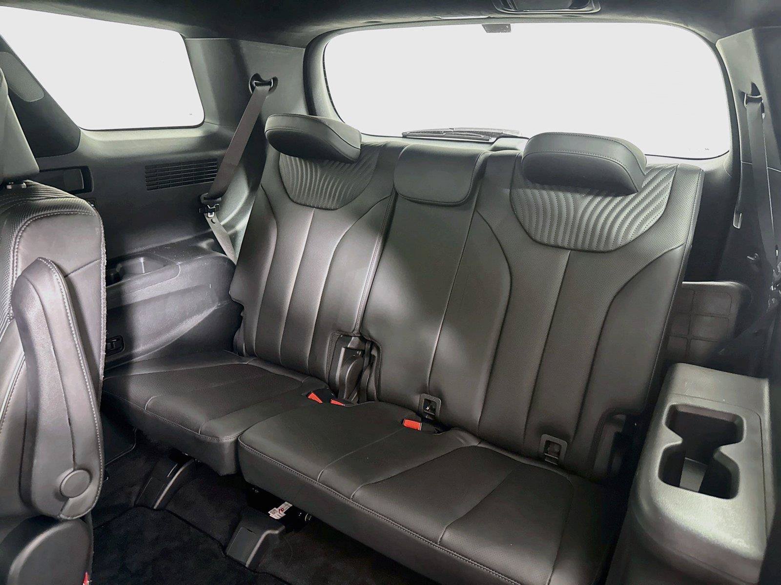 Used 2024 Hyundai Palisade Calligraphy FWD image 11