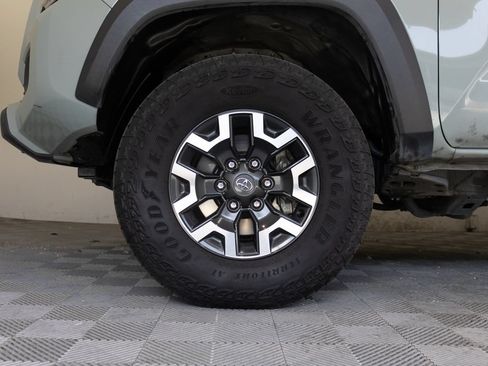 Used 2023 Toyota Tacoma TRD Off-Road AWD/4WD image 9