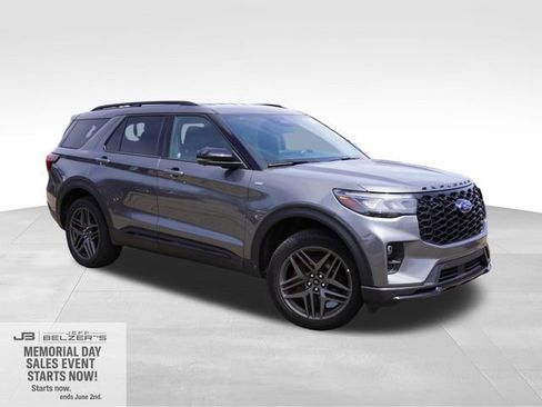 Used 2025 Ford Explorer ST-Line w/ ST-Line Street Pack AWD/4WD image 1