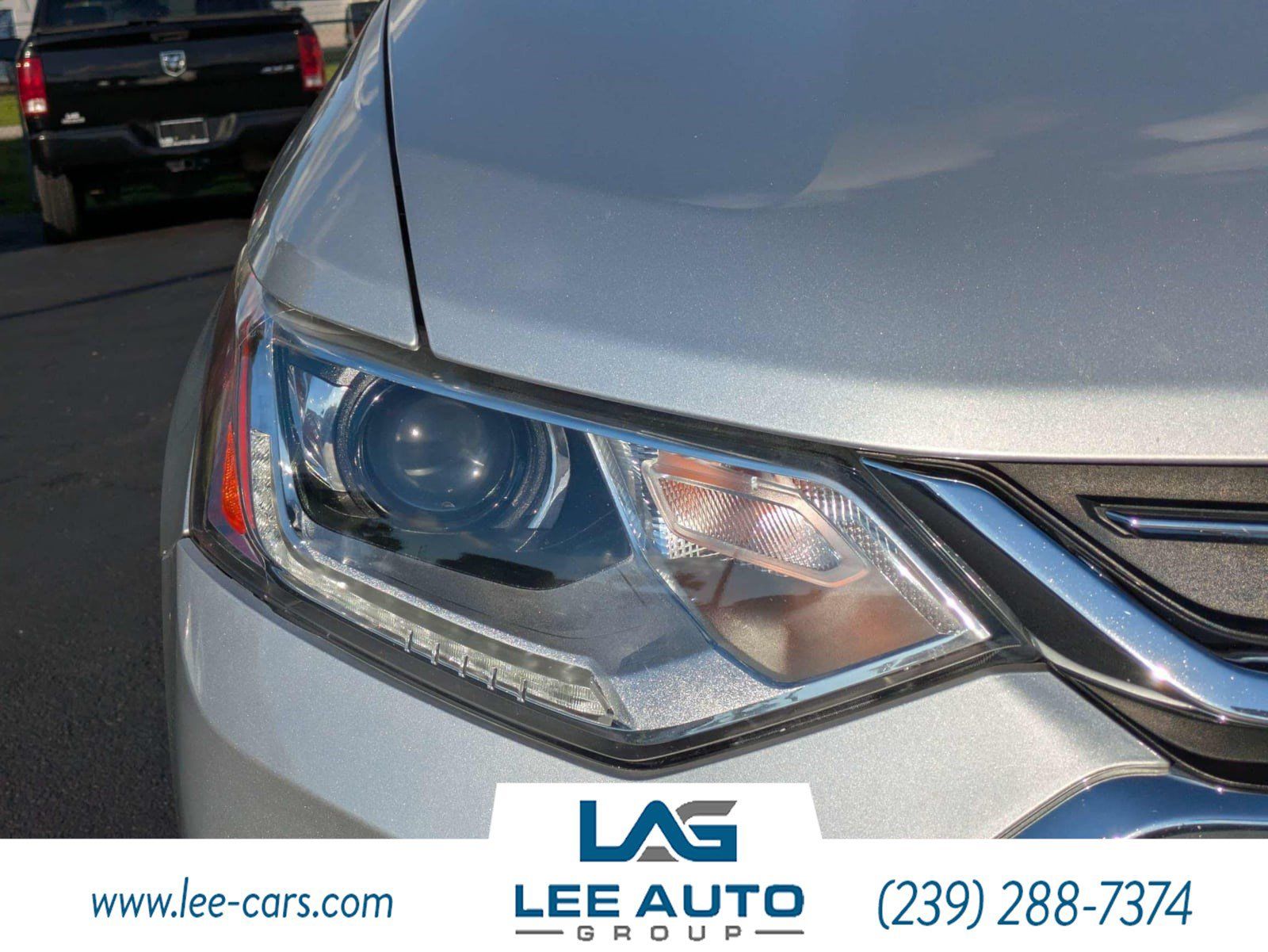 Used 2019 Chevrolet Traverse LT FWD image 9