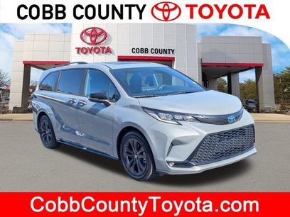 Used 2025 Toyota Sienna XSE