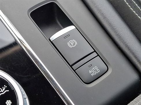 Used 2022 Mitsubishi Outlander ES image 24