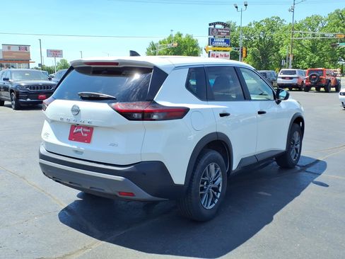 Used 2023 Nissan Rogue S AWD/4WD image 4