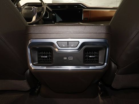 Used 2022 GMC Sierra 1500 Denali w/ Denali Reserve Package AWD/4WD image 31