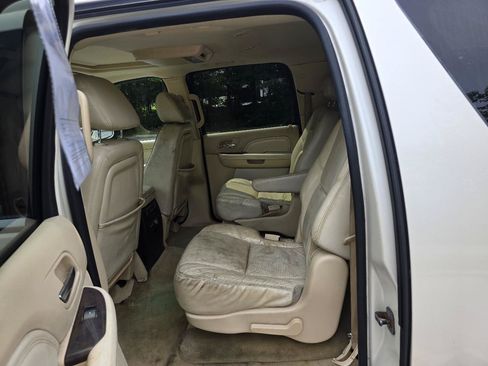 Used 2007 Cadillac Escalade ESV AWD w/ Information Package image 13