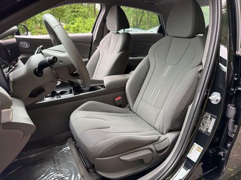 Certified 2023 Hyundai Elantra SEL w/ Convenience Package FWD image 15