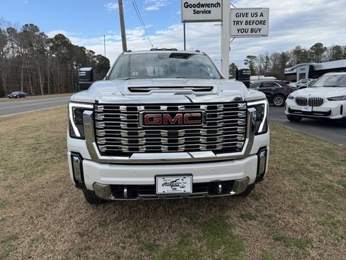 Used 2024 GMC Sierra 3500 Denali w/ Denali Reserve Package image 2