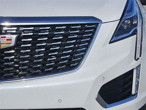 New 2026 Cadillac XT5 Luxury image 10