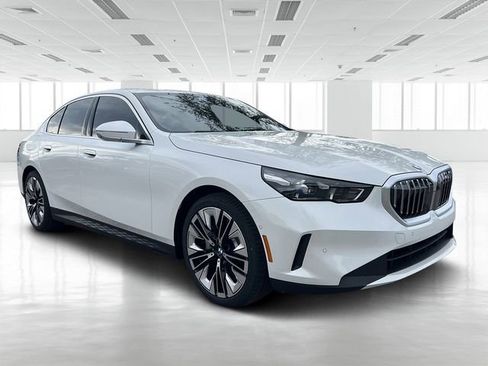 New 2026 BMW 530i image 1
