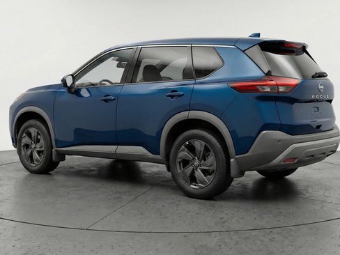 Used 2025 Nissan Rogue SV FWD image 6