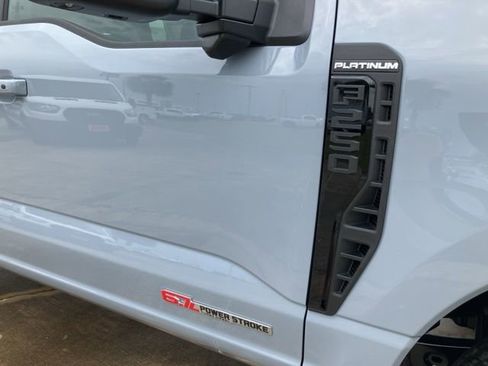New 2025 Ford F250 Platinum image 10