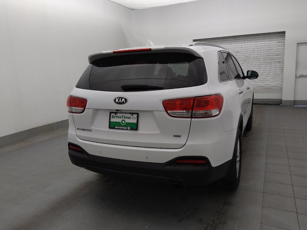 Used 2017 Kia Sorento FWD w/ LX Convenience Package image 7