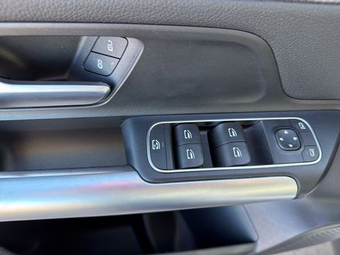 Used 2023 Mercedes-Benz GLA 250 image 12