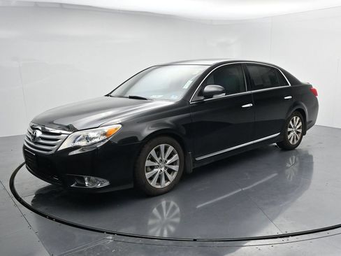 Used 2011 Toyota Avalon Limited FWD image 4
