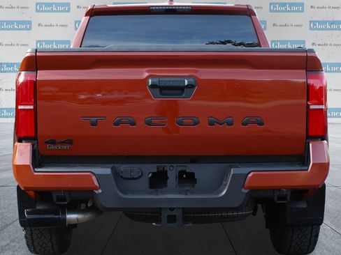 Used 2025 Toyota Tacoma SR5 image 7