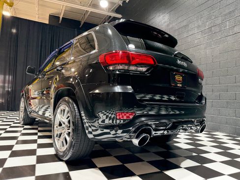 Used 2014 Jeep Grand Cherokee SRT8 w/ Luxury Group II AWD/4WD image 23
