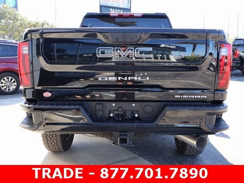 Used 2025 GMC Sierra 3500 Denali Ultimate image 6