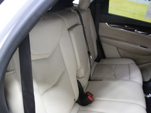 Used 2018 Cadillac XT5 Luxury w/ Driver Awareness Package AWD/4WD image 11
