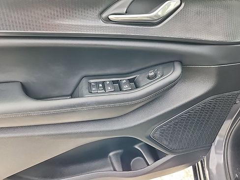 Certified 2024 Jeep Grand Cherokee Altitude image 17