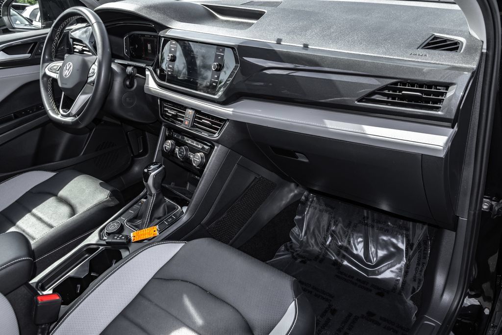 Certified 2023 Volkswagen Taos SEL AWD/4WD image 32