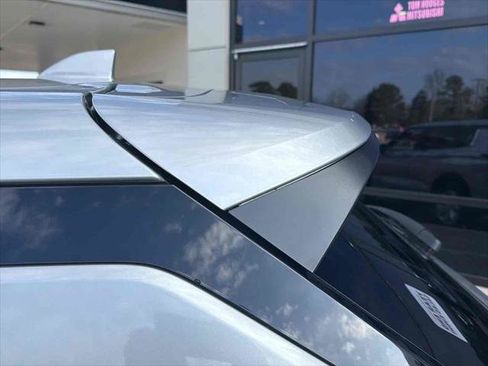 New 2026 Mitsubishi Outlander ES image 9