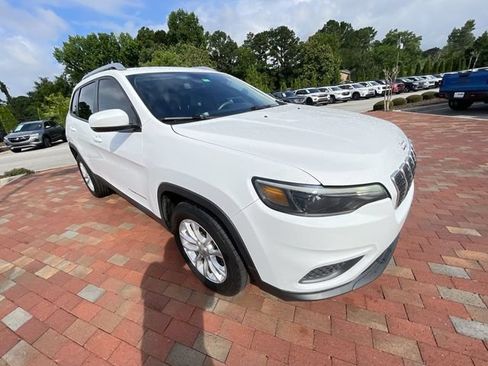 Used 2021 Jeep Cherokee Latitude FWD image 38